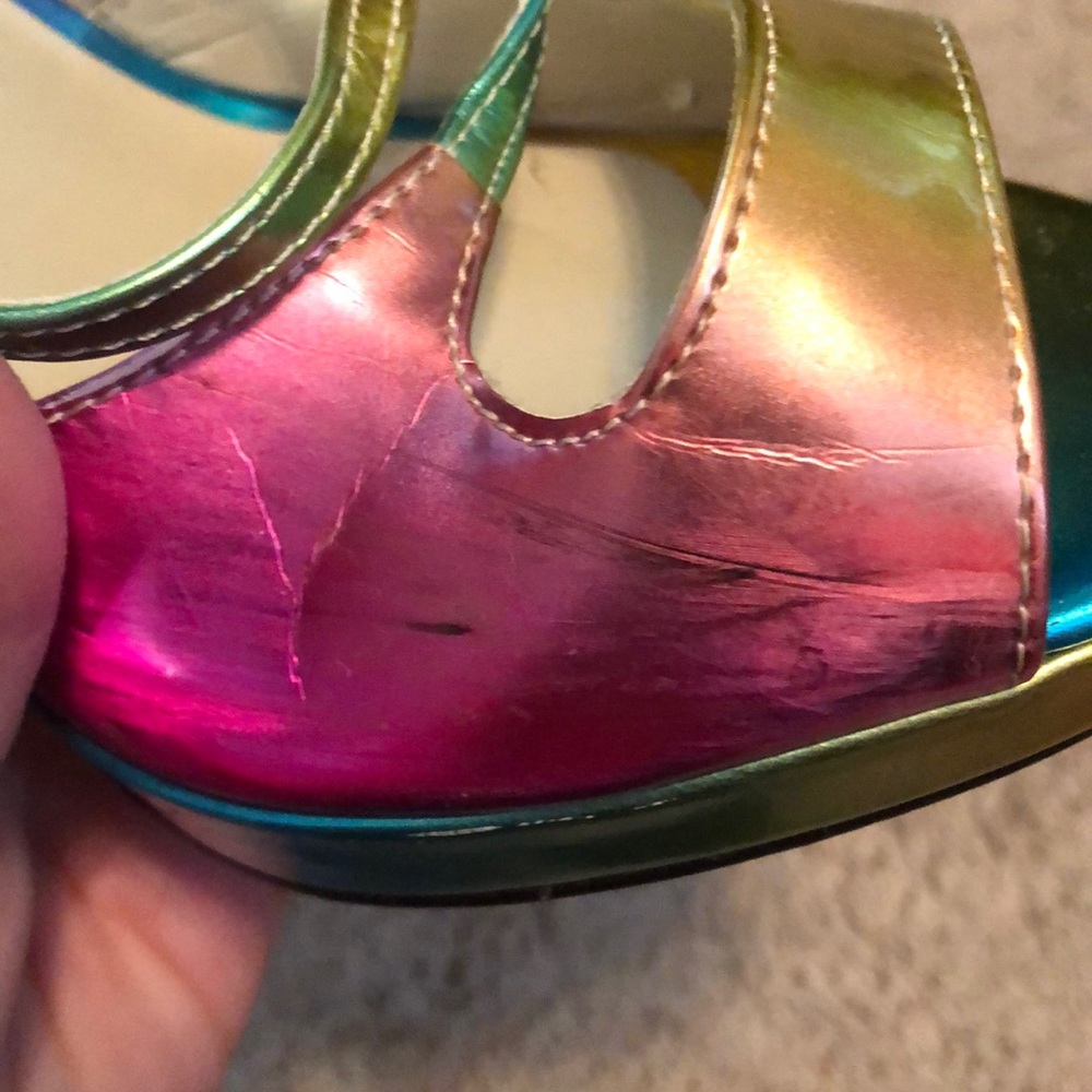 Heels - Picture 2 of 4
